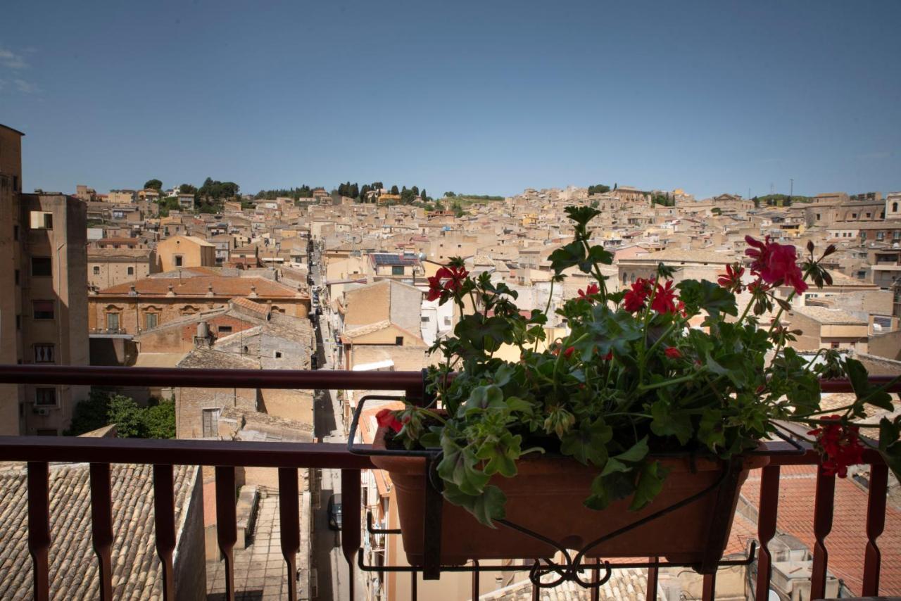 Come A Casa Panoramico E Centralissimo Apartman Canicattì Kültér fotó